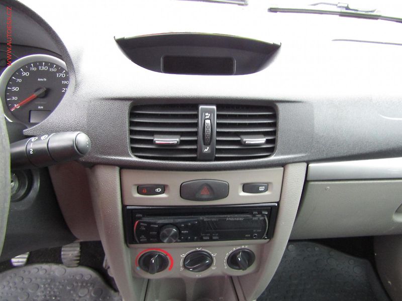Renault Thalia (2010) 1.2 i, ČR, TZ, +kola - fotka 12 z 17