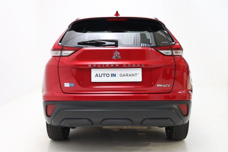 Mitsubishi Eclipse Cross (2022) 2.4i PHEV,4x4, nové ČR 1.maj. - fotka 7 z 30