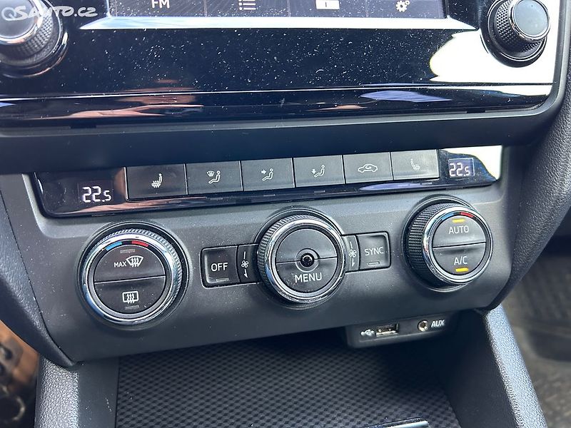 Škoda Octavia (2015) RS 2.0 TDi 135 KW - fotka 20 z 27