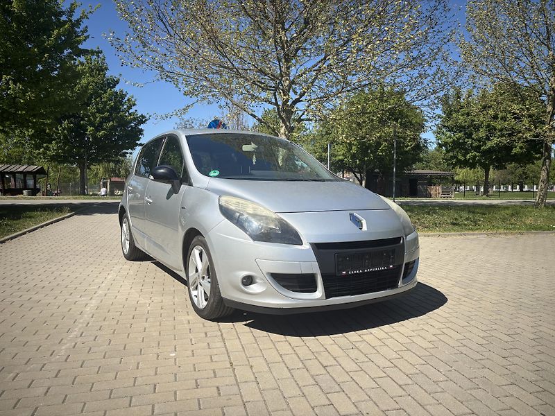 Renault Scénic 1.6 dCi BOSE Edition - fotka 13 z 27