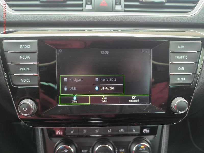 Škoda Superb (2015) 2.0 TDi, Style, DSG, bixen - fotka 13 z 25