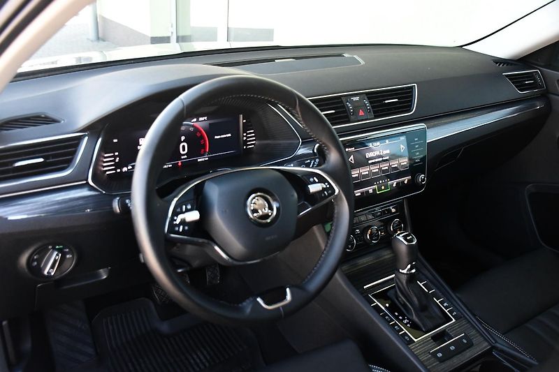 Škoda Superb 2.0TDi 147kW STYLE  NTOP TAŽNÉ - fotka 16 z 45
