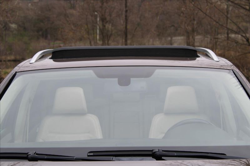 Volkswagen Touareg 3.0 TDI V6/PANOR/TAŽNÉ/NEZ.TOP - fotka 36 z 39
