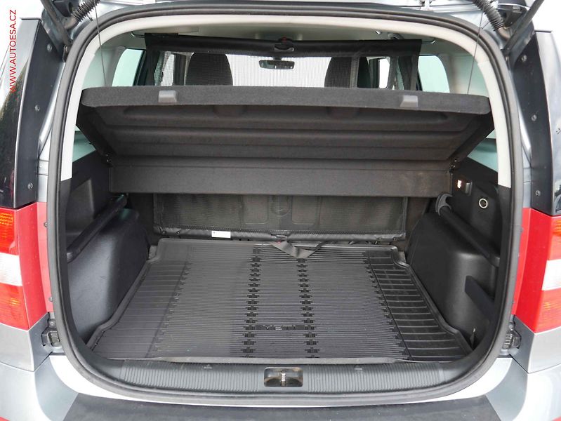 Škoda Yeti (2016) 1.4 TSi, AC, kamera - fotka 7 z 16