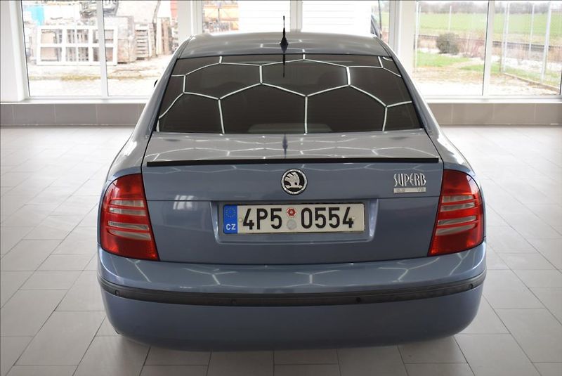 Škoda Superb 2,8 i V6 30V, klima,nová STK, - fotka 6 z 17