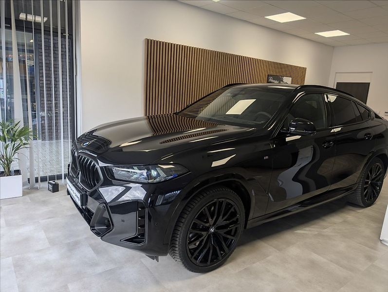 BMW X6 xDrive 30d M Sport - fotka 3 z 38