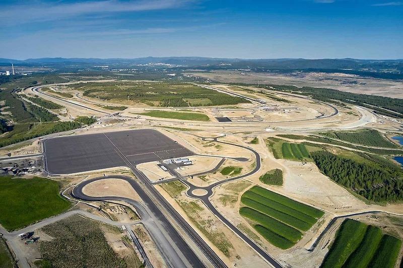 BMW otevřelo u Sokolova své největší testovací centrum na světě