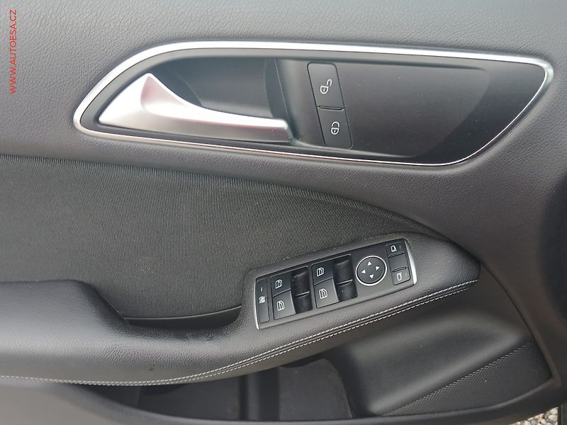 Mercedes-Benz Třídy B (2016) 1.6i B180, ČR, AC, výhřev sed - fotka 11 z 20