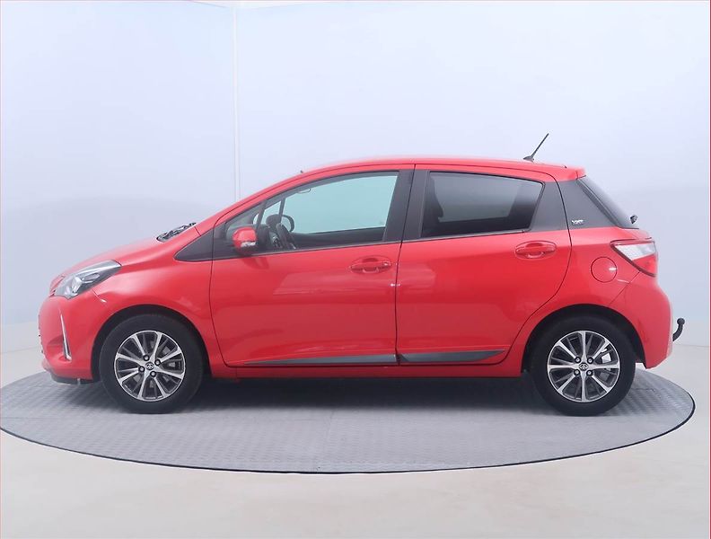 Toyota Yaris (2019) Y20 1.5 Dual VVT-i, Serv.kniha - fotka 3 z 14