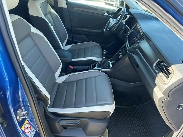 Volkswagen T-Roc 1,6TDi Bohatá výbava rezervace - fotka 31 z 59