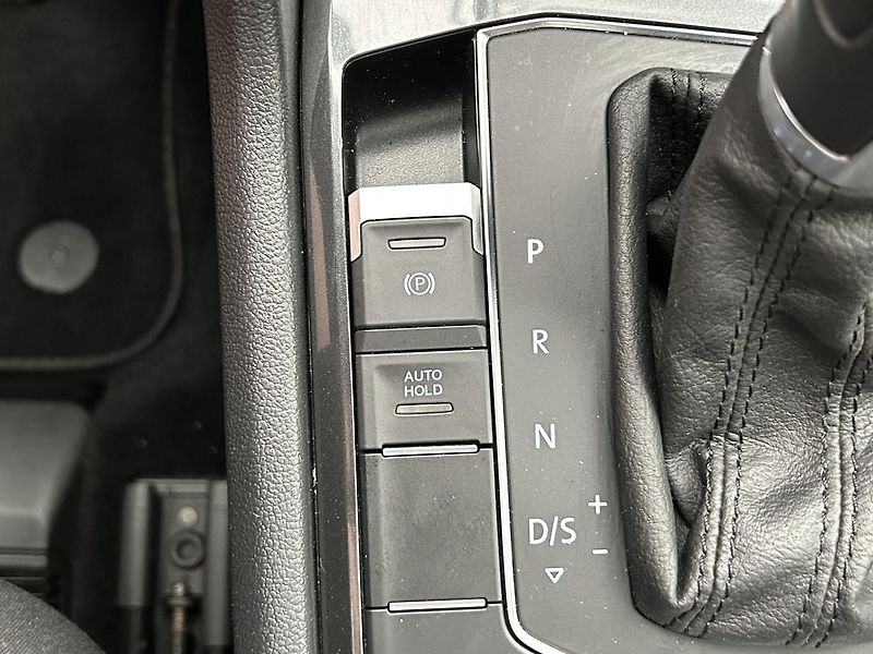 Volkswagen Tiguan 2.0 TDI 4x4 Highline DSG - fotka 21 z 34