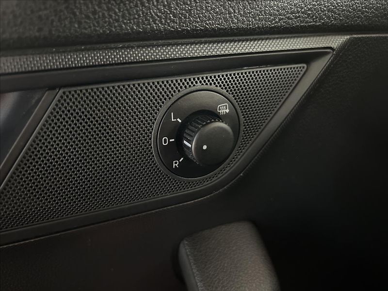 Škoda Fabia 1,0   MPI,DRIVE,SERVISKA,2.MAJ - fotka 11 z 28