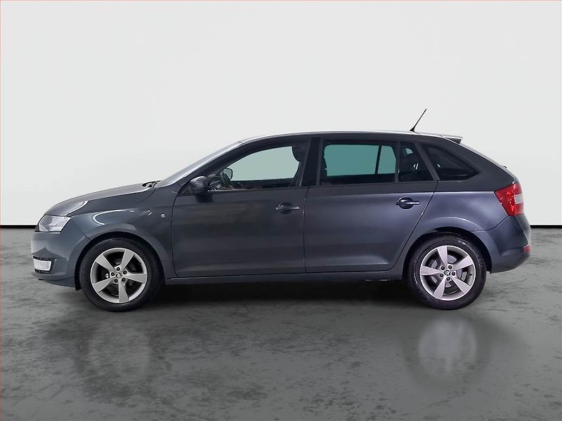 Škoda Rapid (2014) Spaceback 1.2 TSI, ČR,1.maj - fotka 3 z 15