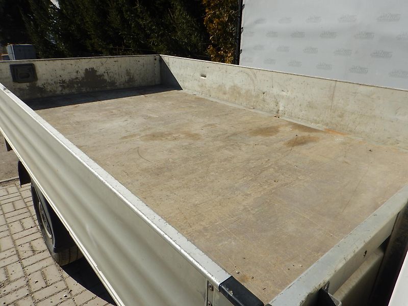 Volkswagen Crafter 2.0 TDI, ČR, 7 MÍST, VALNÍK - fotka 14 z 27