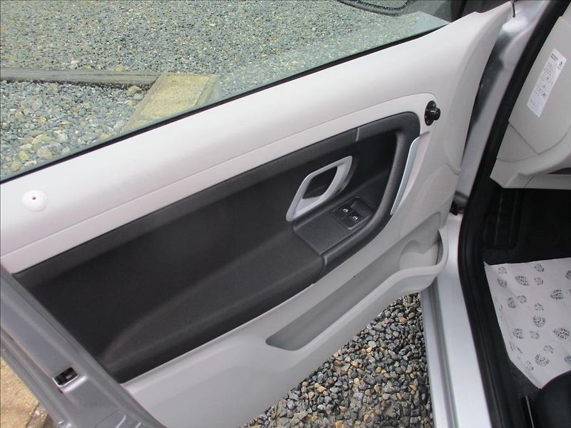 Škoda Fabia 1,2 i, digiklima, serviska, - fotka 18 z 39
