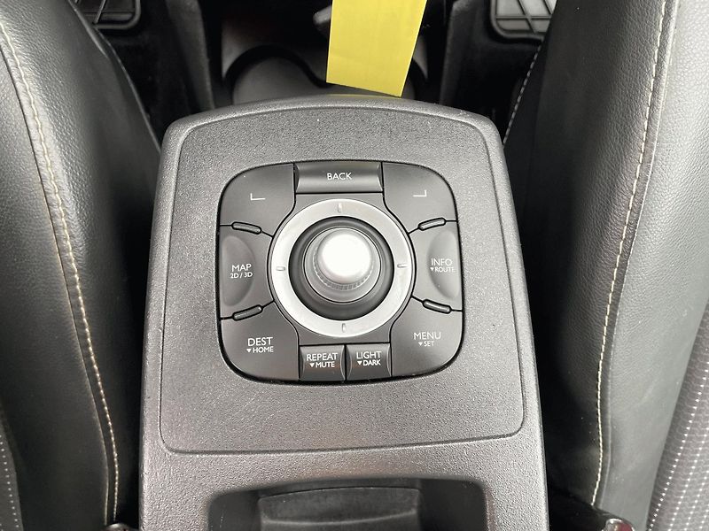 Renault Scénic (2014) 1.5 dCi,81kW,Klima,ČR - fotka 21 z 30