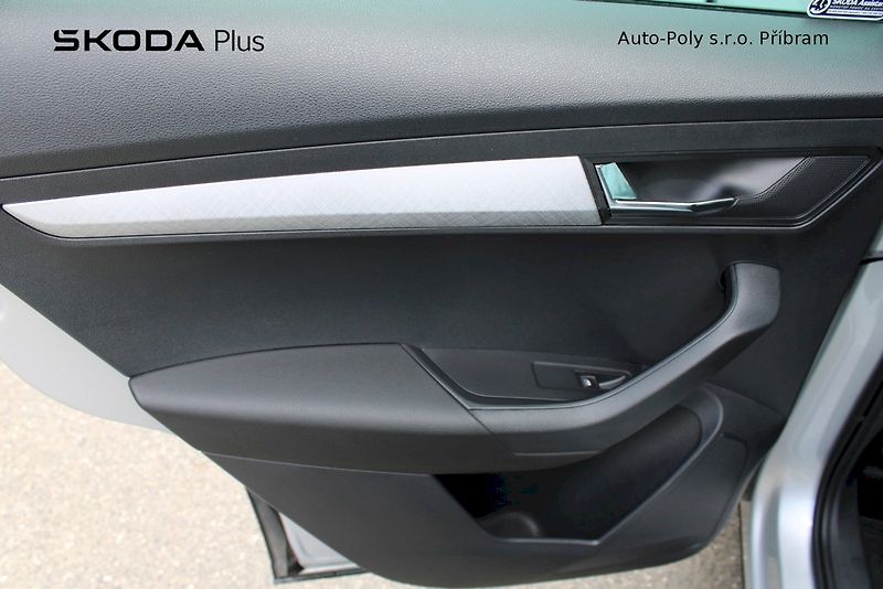 Škoda Karoq (2024) Ambition 1.5TSI / 110kW 6°MP - fotka 19 z 24