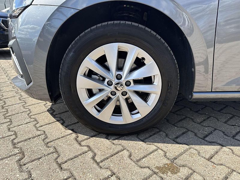 Škoda Scala (2024) 1.0 TSI DSG Selection - fotka 27 z 31