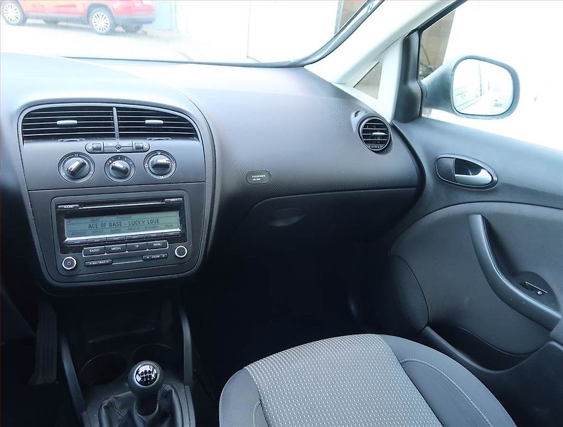 Seat Altea (2011) 1.2 TSI, Vyhř. sedaček - fotka 8 z 14