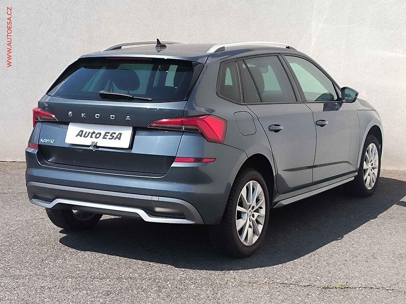Škoda Kamiq (2021) 1.0 TSi, Style, DSG - fotka 4 z 23