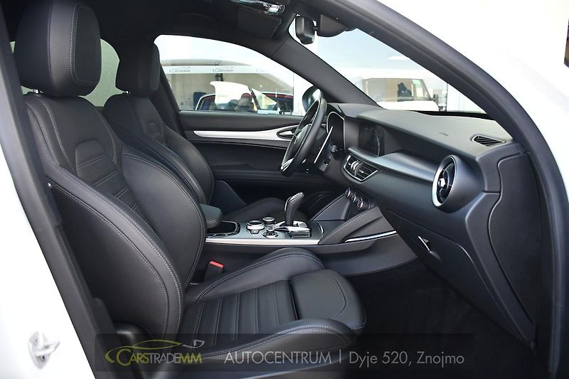Alfa Romeo Stelvio 2.2D 154kW VELOCE AT8 Q4 - fotka 16 z 51