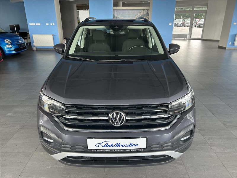 Volkswagen T-Cross 1,0   TSI,LIFE,2.MAJITEL - fotka 2 z 29