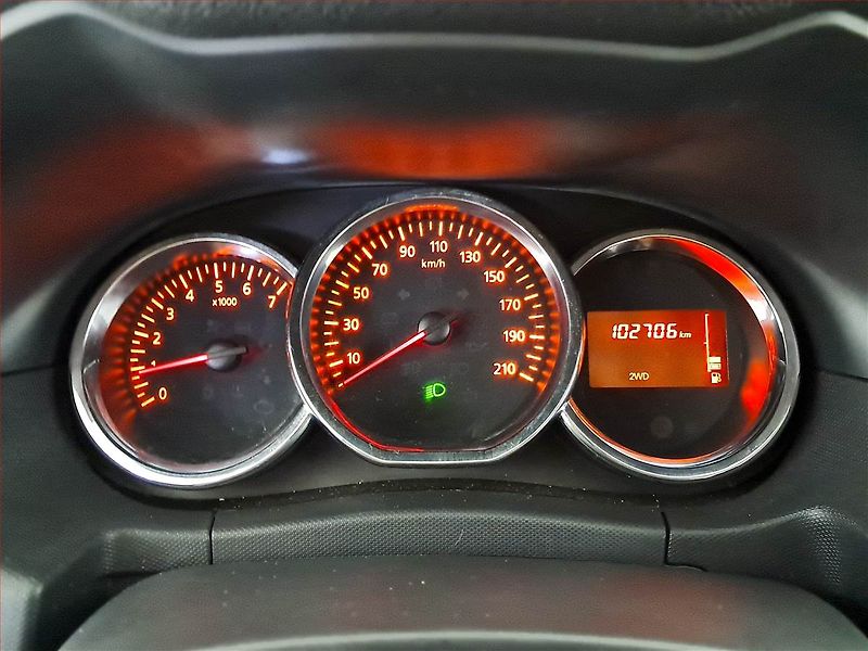 Dacia Duster (2015) 1.6 SCe, 4X4, Tempomat - fotka 11 z 17