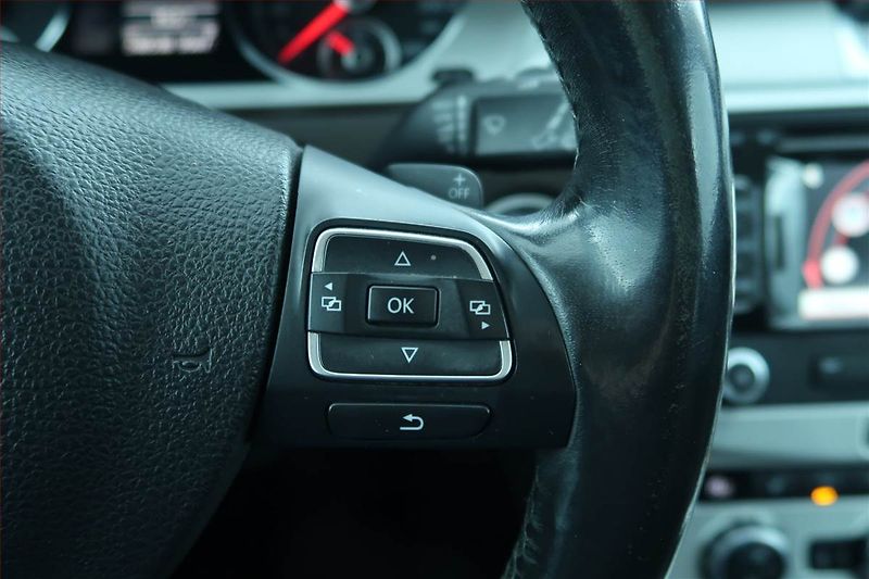 Volkswagen Passat (2013) 2.0 TDI, 4X4, Automat, Navi - fotka 20 z 26