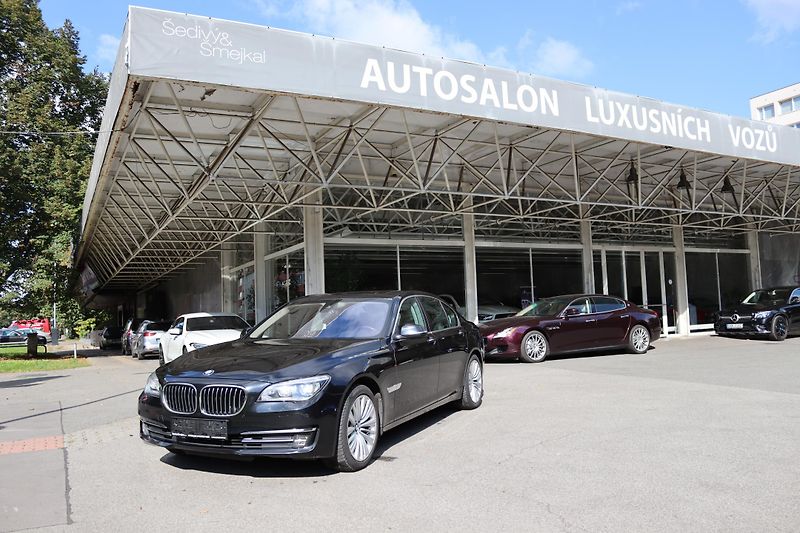BMW Řada 7 730D XDRIVE F01 190kW - fotka 1 z 48