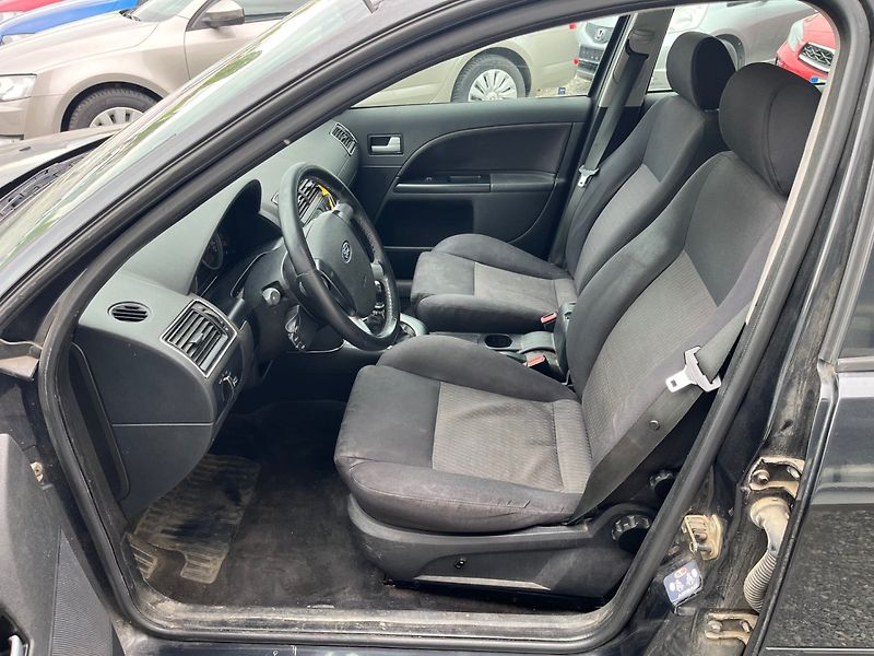 Ford Mondeo (2001) 2.0 i Nová STK - fotka 7 z 15