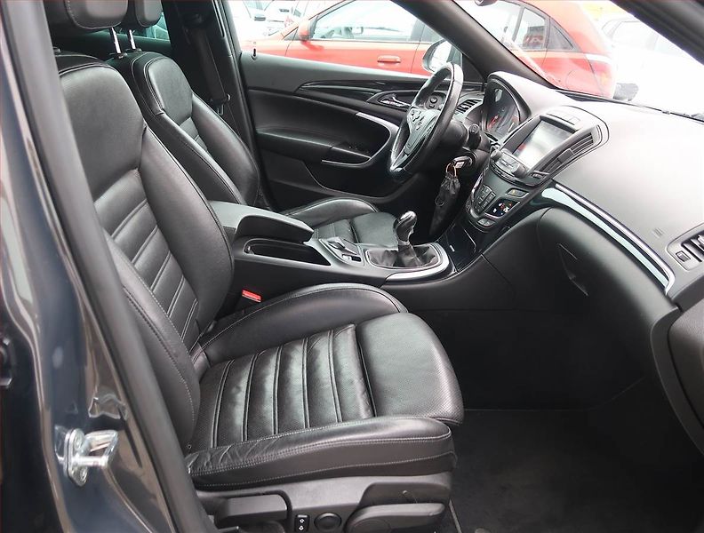 Opel Insignia (2014) OPC Line 2.0 CDTI, Navi - fotka 9 z 15