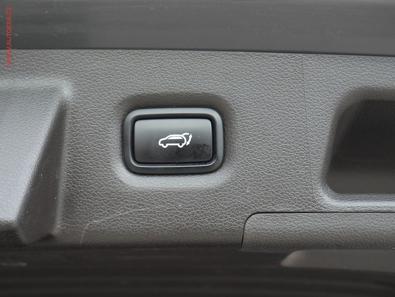 Hyundai Santa Fe (2021) 2.2 CRDi 4x4, 1.maj,ČR, AT - fotka 19 z 20