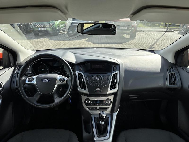 Ford Focus 1,6 TDCI 95k Trend - fotka 14 z 29