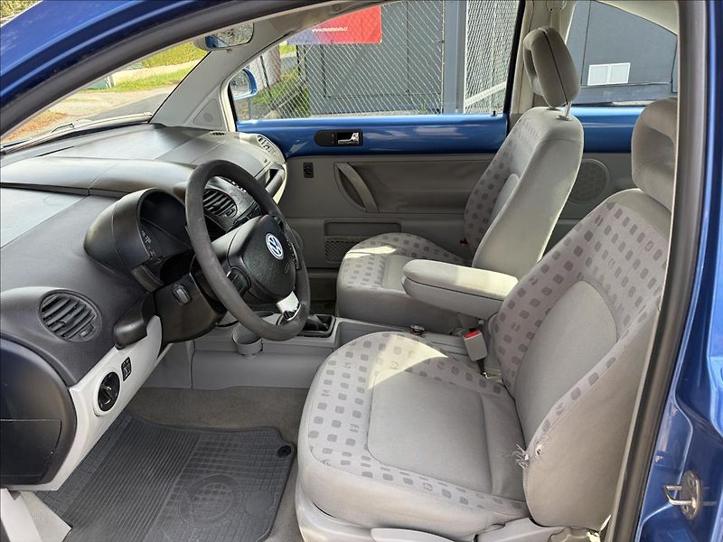 Volkswagen New Beetle 1,9 TDi 66 kW  Klima,VyhřSedad - fotka 11 z 32