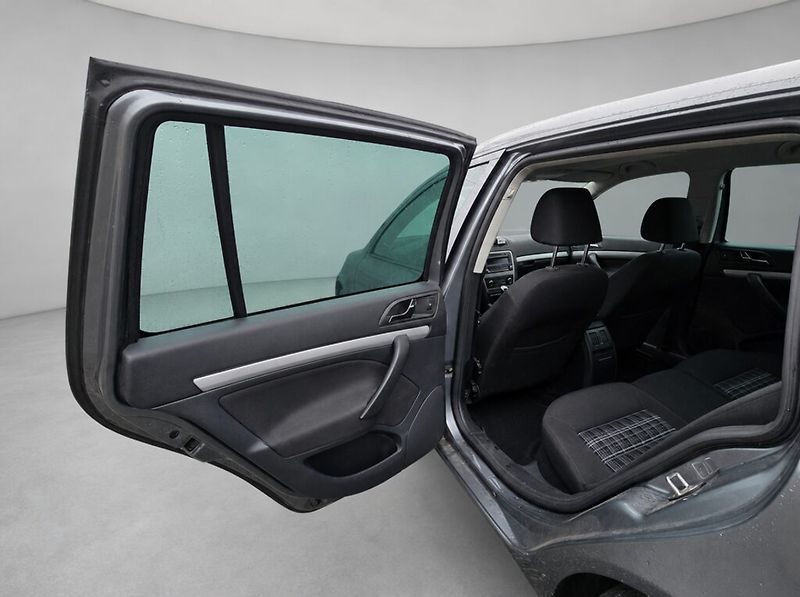 Škoda Octavia (2012) 1.4 Tsi 90kw Ambition - fotka 11 z 23
