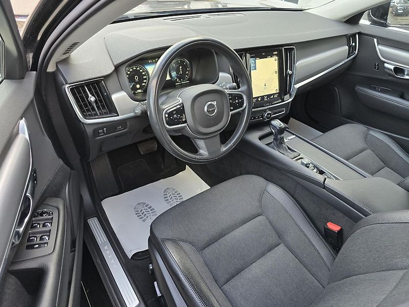 Volvo V90 D4 2,0 140kW 4x4 DPH MOMENTUM - fotka 10 z 45