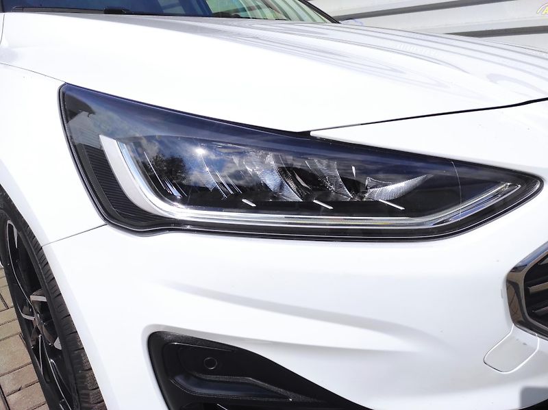 Ford Focus 1.0 EcoBoost mHev 114kw AT - fotka 39 z 44