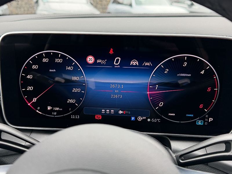 Mercedes-Benz GLC 220d AMG 4MATIC - fotka 17 z 31