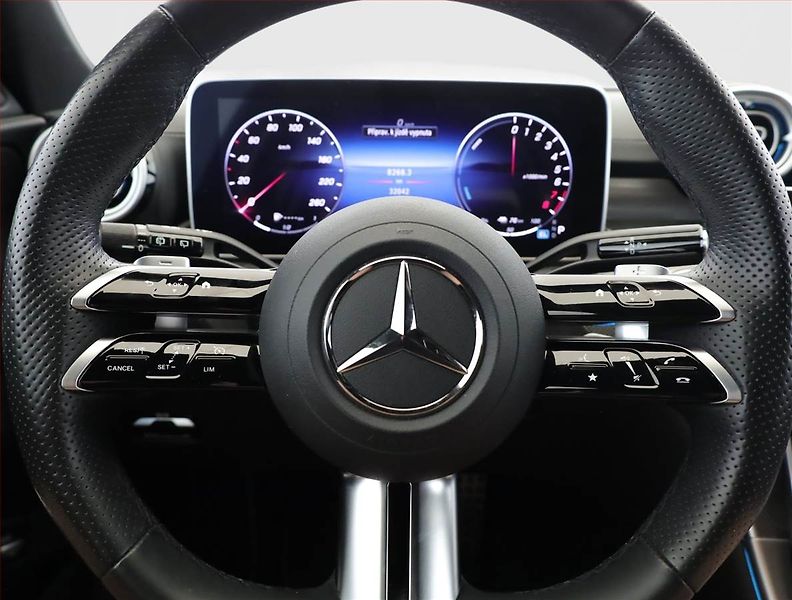 Mercedes-Benz Třídy C (2023) C 300 e - fotka 8 z 23