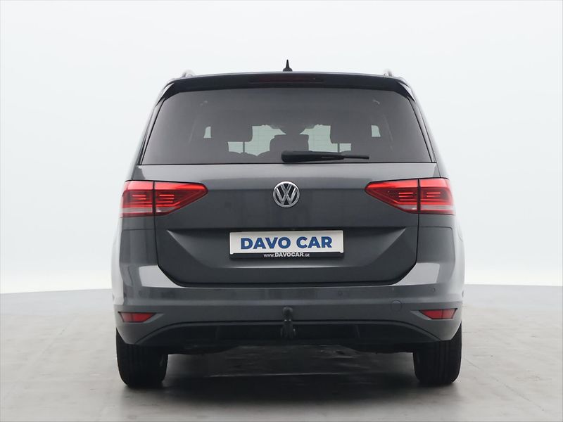 Volkswagen Touran 2,0 TDI DSG Parorama Navi - fotka 6 z 28