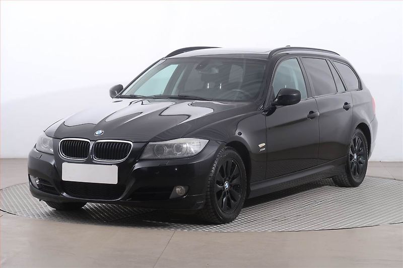 BMW Řada 3 (2012) 320 d xDrive, 4X4, Automat - fotka 2 z 26