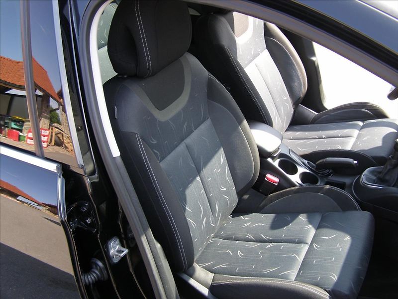 Citroën C4 1,6   po STK  nove pneu - fotka 22 z 31