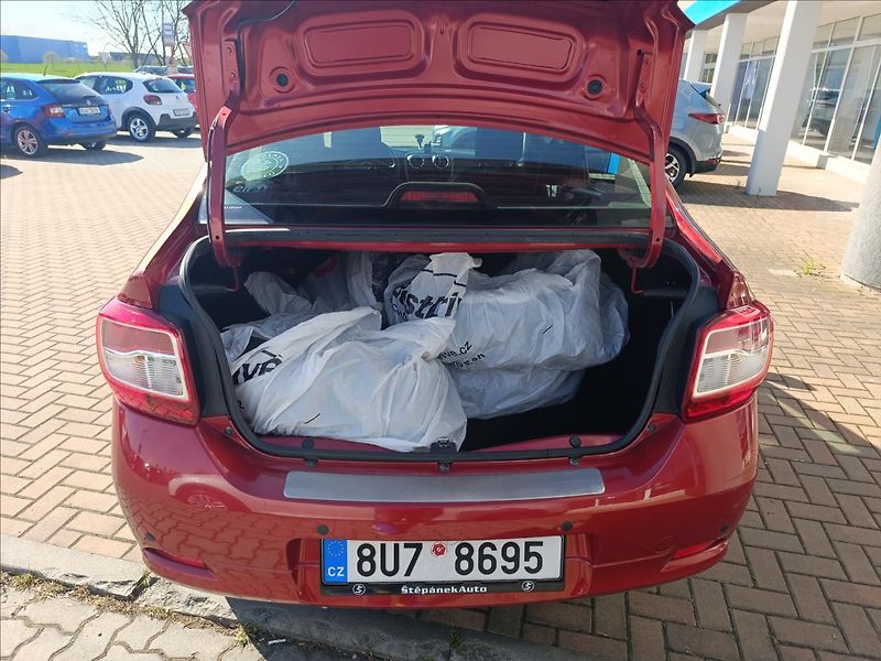 Dacia Logan 1,2 16V - fotka 16 z 17
