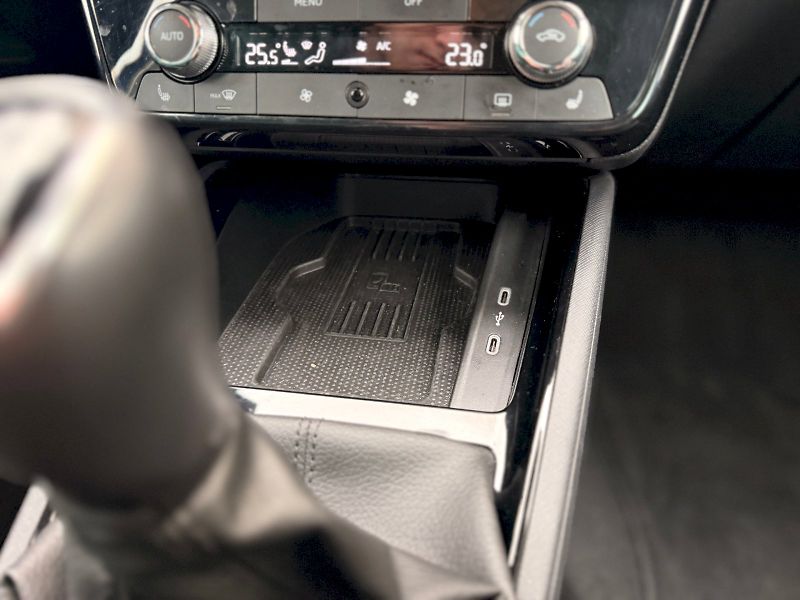 Škoda Scala (2024) SELEC TSI 110/1.5 M6F - fotka 24 z 25