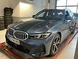 BMW Řada 3 330i xDrive Touring - náhled 1