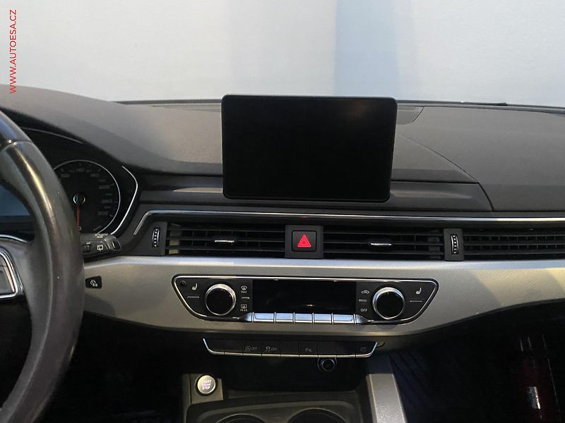 Audi A4 (2016) 2.0 TDi, Bixen, kůže, navi - fotka 12 z 19