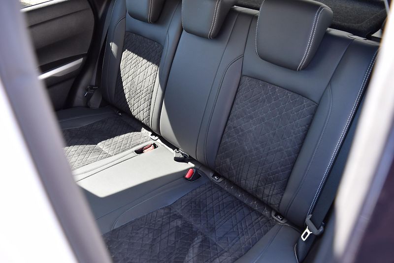 Suzuki Vitara (2019) 1.4 103kw BOOSTER JET ALL GRIP - fotka 15 z 50