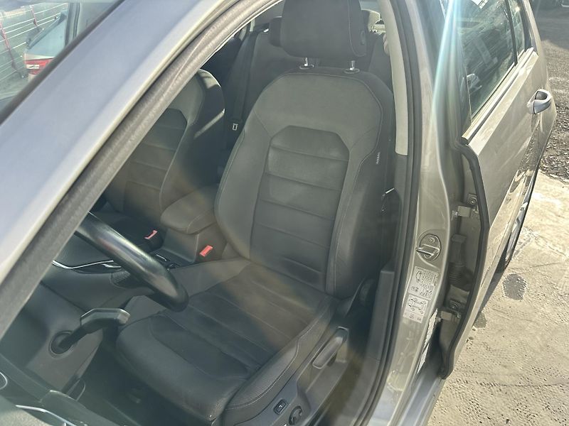 Volkswagen Golf (2017) 1,6 TDI 85kW, rezervace - fotka 16 z 25