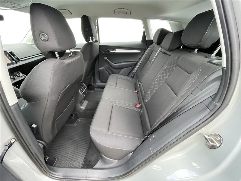 Škoda Karoq 2,0 TDI 4x4 DSG Ambition TAŽNÉ - fotka 16 z 23