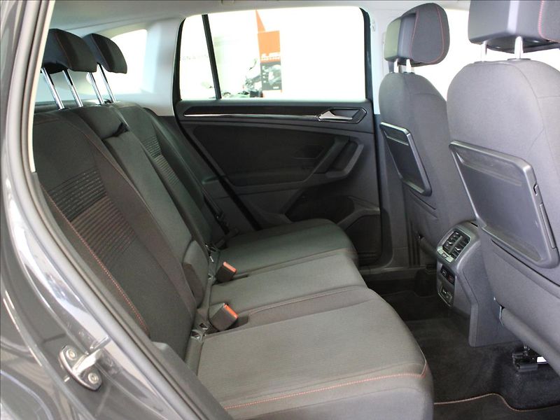 Volkswagen Tiguan 2,0 TSI 132KW DSG 1.majitel - fotka 13 z 40